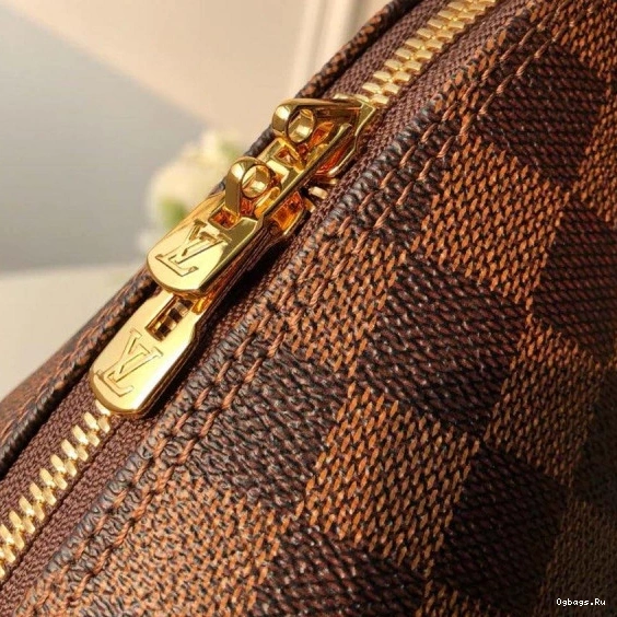 Vuitton BB Louis  ALMA 0428